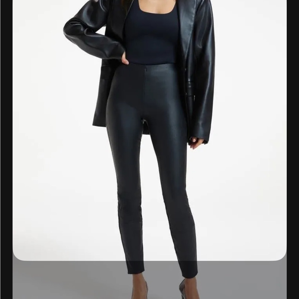 NWT Good American Better Than Leather Faux Leggings, Size (M), Color Black